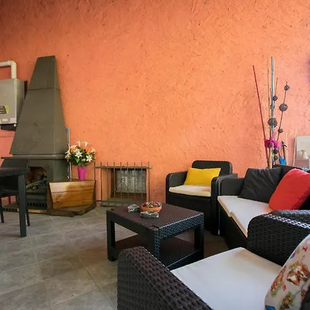 Sleeps 7 Сasa de vacaciones Mezzegra