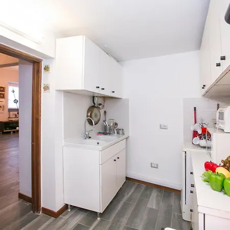 Sleeps 7 Mezzegra