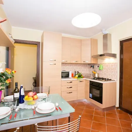 Сasa de vacaciones Sleeps 7 Mezzegra