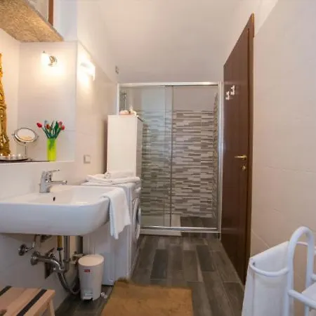 Nyaraló Sleeps 7 *